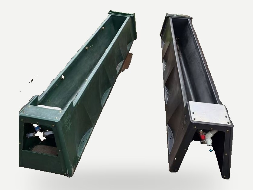 Two SATURN troughs, green and black, side by side